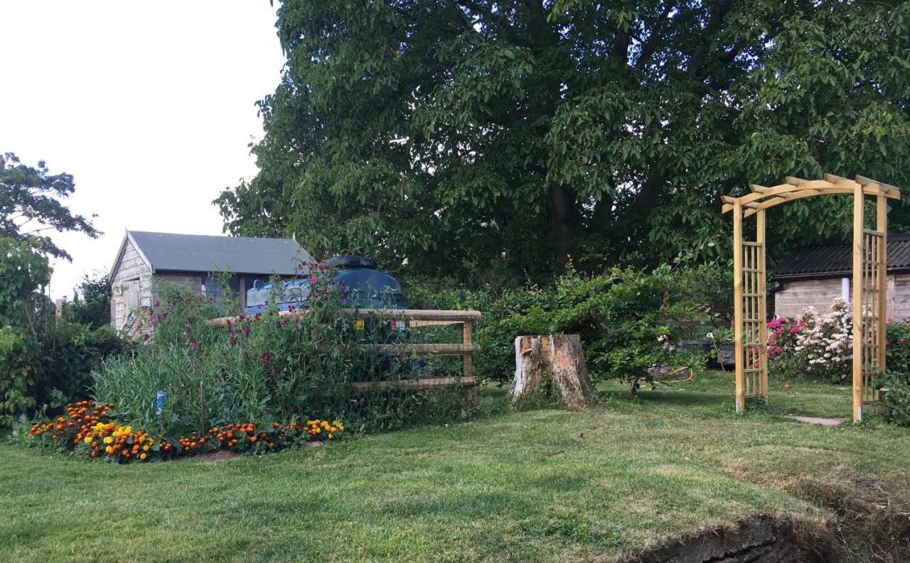 Grove Farm B&B Leominster Bagian luar foto