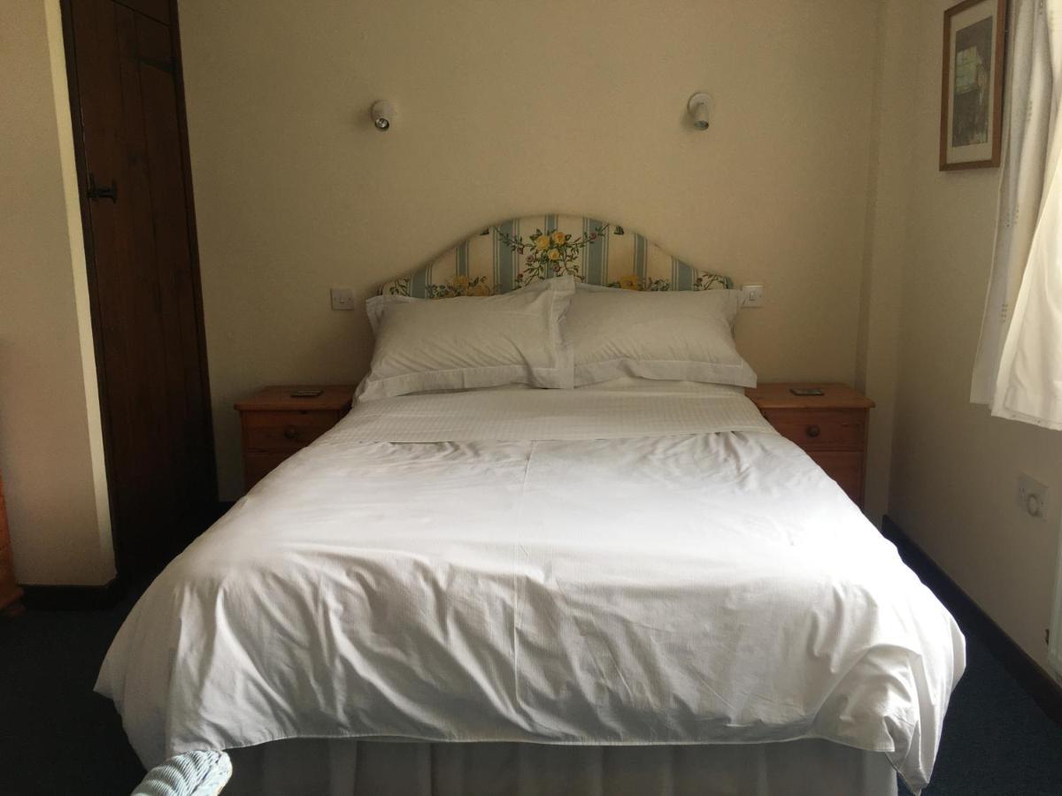 Grove Farm B&B Leominster Bagian luar foto